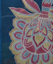 Load image into Gallery viewer, Indigo Blue Flowe Eco Print Saree With Blouse Piece