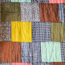 Load image into Gallery viewer, Multicolour Patch Fabric Quilt