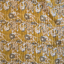 Load image into Gallery viewer, Golden Yellow Printed Quilt