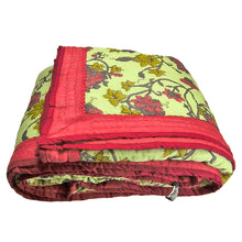 Load image into Gallery viewer, Multicolour Flower Design Quilt