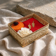 Load image into Gallery viewer, Tokens of Love Gift Hamper