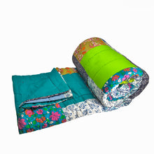 Load image into Gallery viewer, Multicolour Patchwork Printed Quilt