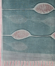 Load image into Gallery viewer, Seafoam Petal Saree With Blouse Piece