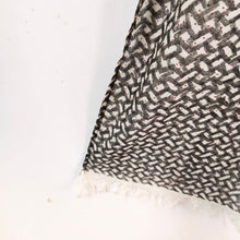 Load image into Gallery viewer, Black And White Cotton Printed Stole