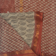 Load image into Gallery viewer, Maroon Border With Black Printed Kota Saree
