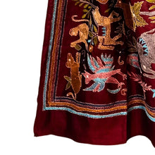 Load image into Gallery viewer, Silk Traditional Motifs Stole
