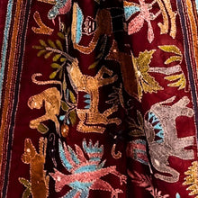 Load image into Gallery viewer, Silk Traditional Motifs Stole
