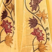 Load image into Gallery viewer, Lotus Kantha Stitched Dupatta
