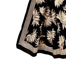 Load image into Gallery viewer, Blooming White Floral Dupatta
