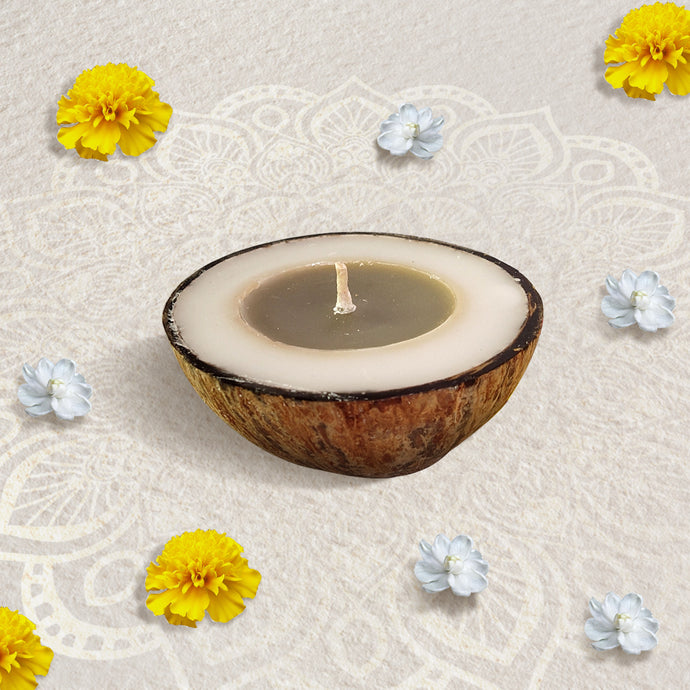 Coconut Shell Candle With Vanilla Aroma