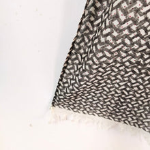 Load image into Gallery viewer, Black And White Cotton Printed Stole
