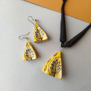 Papier Mache Jewellery Set Earring And Pendant- Yellow